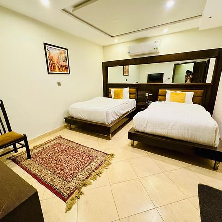 Bling International Hotel Multan Exterior photo